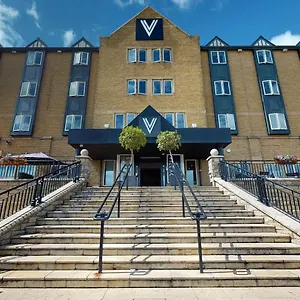 Отель Village Newcastle